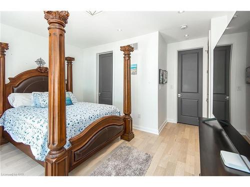 751 Lakeshore Road, Fort Erie, ON - Indoor Photo Showing Bedroom