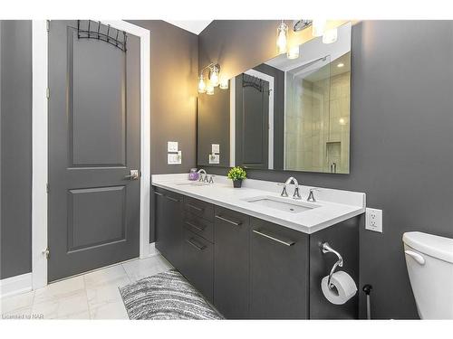 751 Lakeshore Road, Fort Erie, ON - Indoor Photo Showing Bathroom