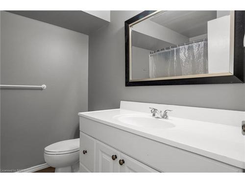 43-302 Vine Street, St. Catharines, ON - Indoor Photo Showing Bathroom