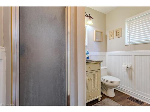 289 Derby Road, Crystal Beach, ON - Indoor Photo Showing Bathroom