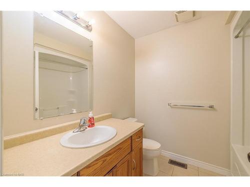 39 Saturn Road, Port Colborne, ON - Indoor Photo Showing Bathroom