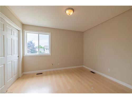 39 Saturn Road, Port Colborne, ON - Indoor Photo Showing Other Room