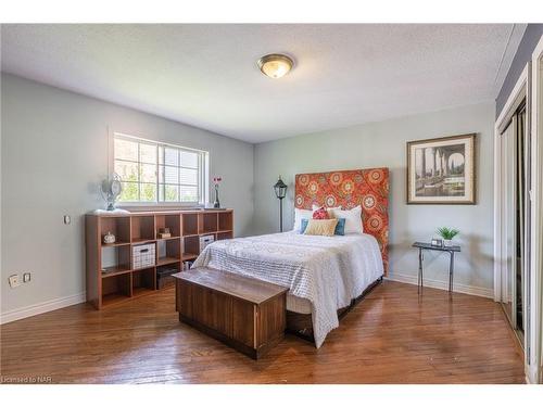 107 Colbeck Drive, Welland, ON - Indoor Photo Showing Bedroom