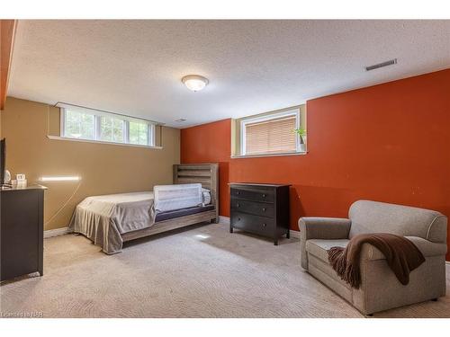 107 Colbeck Drive, Welland, ON - Indoor Photo Showing Bedroom