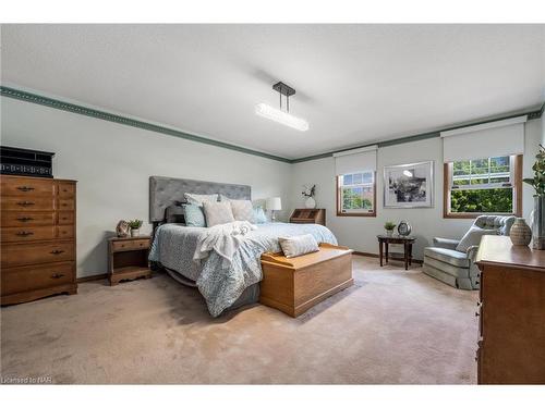 4 Harvest Oak Drive, St. Catharines, ON - Indoor Photo Showing Bedroom