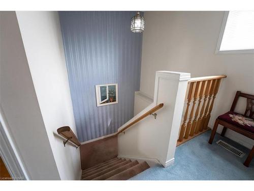 128 Devine Crescent, Thorold, ON - Indoor Photo Showing Other Room