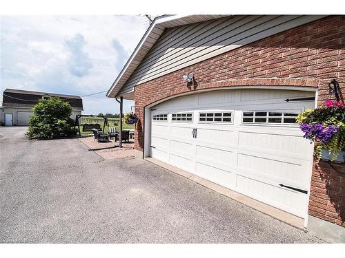 155 East West Line Road, Niagara-On-The-Lake, ON - Outdoor