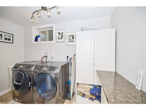 6518 Desanka Avenue Avenue, Niagara Falls, ON - Indoor Photo Showing Laundry Room