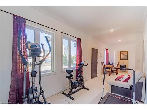 6571 Cleveland Avenue, Niagara Falls, ON - Indoor Photo Showing Gym Room