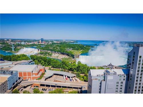 6571 Cleveland Avenue, Niagara Falls, ON - Outdoor With View