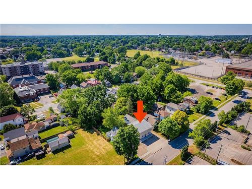 6571 Cleveland Avenue, Niagara Falls, ON - Outdoor With View