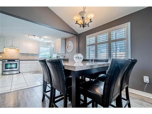 376 Aqueduct Street, Welland, ON - Indoor Photo Showing Dining Room