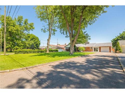 5580 Belmont Avenue, Niagara Falls, ON - Outdoor