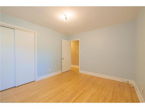 5580 Belmont Avenue, Niagara Falls, ON - Indoor Photo Showing Other Room