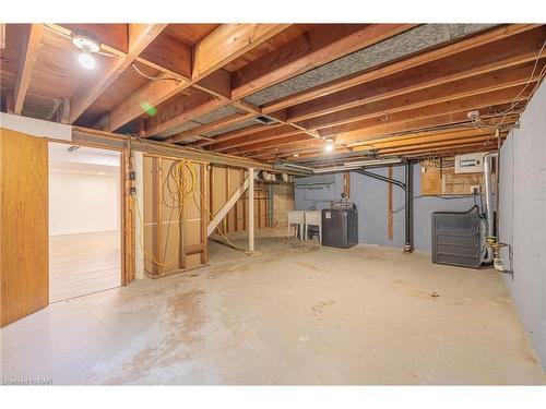 5580 Belmont Avenue, Niagara Falls, ON - Indoor Photo Showing Basement