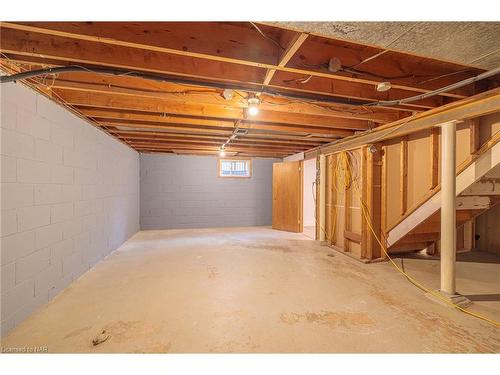 5580 Belmont Avenue, Niagara Falls, ON - Indoor Photo Showing Basement