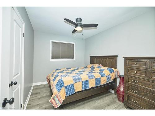 82 Balmoral Avenue, Welland, ON - Indoor Photo Showing Bedroom