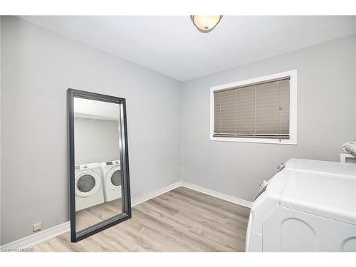 82 Balmoral Avenue, Welland, ON - Indoor Photo Showing Laundry Room