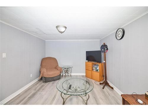 82 Balmoral Avenue, Welland, ON - Indoor Photo Showing Bedroom