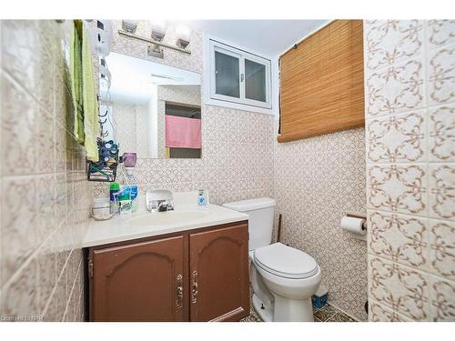 82 Balmoral Avenue, Welland, ON - Indoor Photo Showing Bathroom