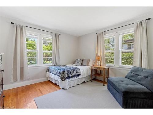 120 Edgar Street, Welland, ON - Indoor Photo Showing Bedroom