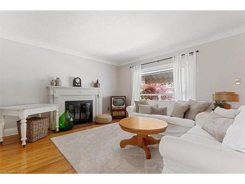 120 Edgar Street, Welland, ON - Indoor Photo Showing Living Room With Fireplace