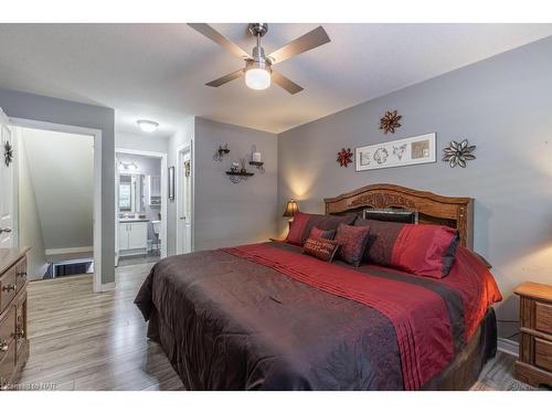 64 Chicory Crescent, St. Catharines, ON - Indoor Photo Showing Bedroom