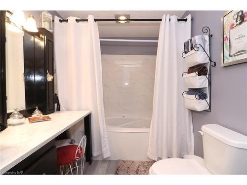 305 Cherrywood Avenue, Crystal Beach, ON - Indoor Photo Showing Bathroom