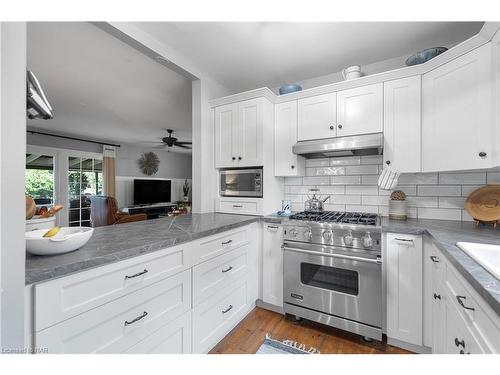 14656 Niagara River Parkway, Niagara-On-The-Lake, ON - Indoor Photo Showing Kitchen