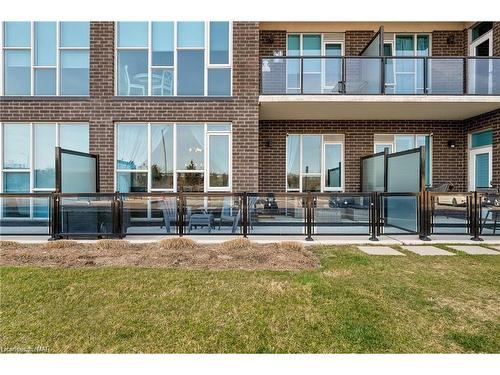 117-16 Concord Place, Grimsby, ON - Outdoor