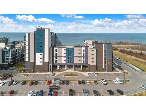 117-16 Concord Place, Grimsby, ON - Outdoor With Body Of Water With View