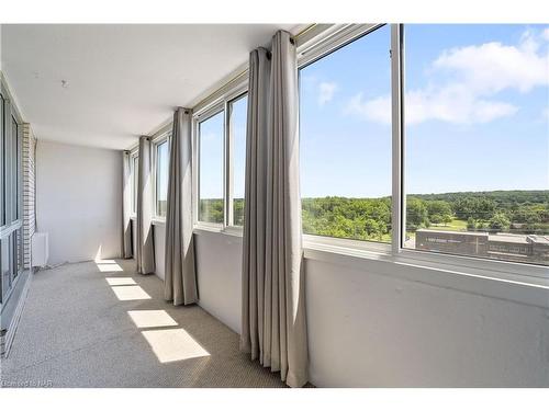 706-35 Towering Heights Boulevard, St. Catharines, ON -  Photo Showing Other Room