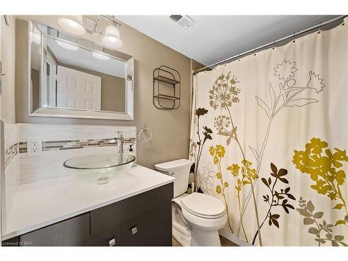 706-35 Towering Heights Boulevard, St. Catharines, ON - Indoor Photo Showing Bathroom