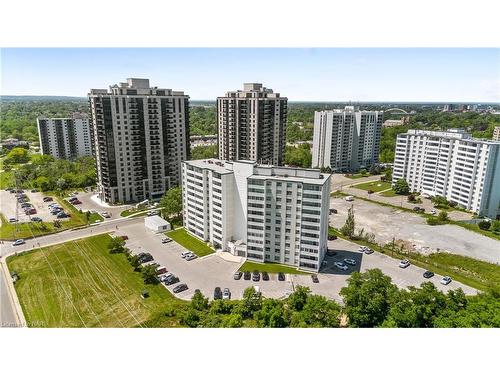 706-35 Towering Heights Boulevard, St. Catharines, ON - Outdoor With View