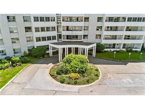 706-35 Towering Heights Boulevard, St. Catharines, ON - Outdoor With Balcony With Facade