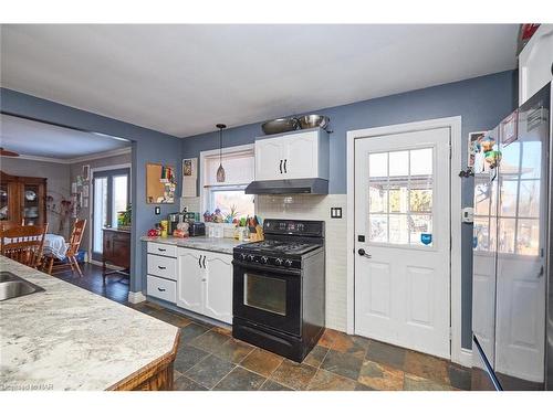 3674 Nigh Road, Ridgeway, ON - Indoor Photo Showing Kitchen