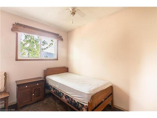 409 First Avenue, Welland, ON - Indoor Photo Showing Bedroom