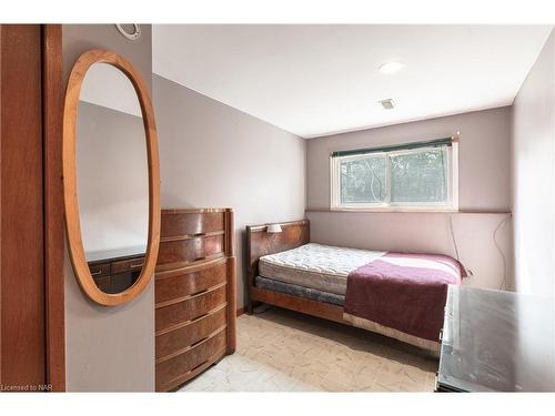 409 First Avenue, Welland, ON - Indoor Photo Showing Bedroom