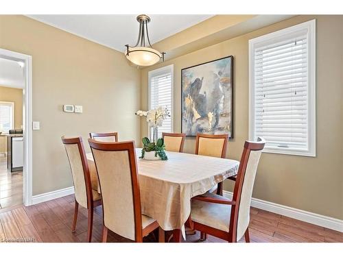 5 Battle Street, Thorold, ON - Indoor Photo Showing Dining Room