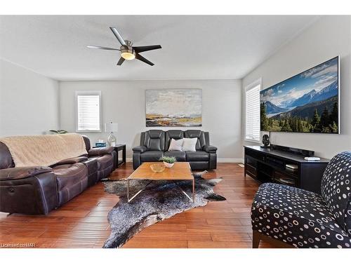 5 Battle Street, Thorold, ON - Indoor Photo Showing Living Room