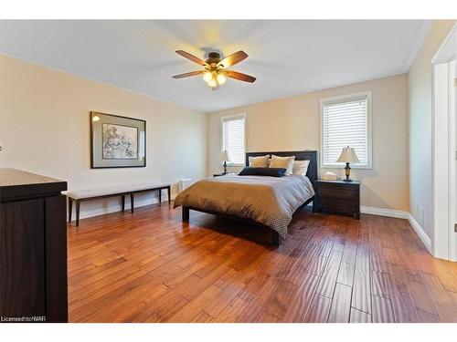 5 Battle Street, Thorold, ON - Indoor Photo Showing Bedroom