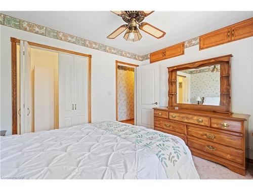 313 Lake Street, Grimsby, ON - Indoor Photo Showing Bedroom