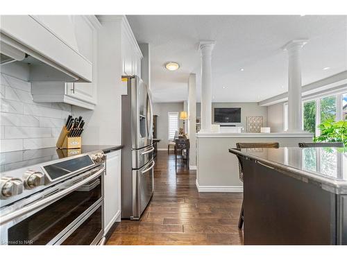 9 Angels Drive, Niagara-On-The-Lake, ON - Indoor Photo Showing Kitchen With Upgraded Kitchen