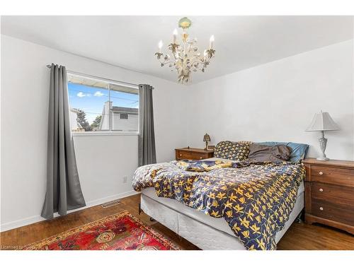 3190 Cattell Drive, Niagara Falls, ON - Indoor Photo Showing Bedroom