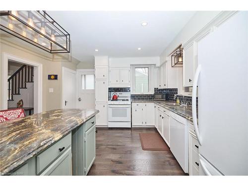 217 Edgar Street, Welland, ON - Indoor Photo Showing Kitchen