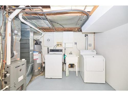 217 Edgar Street, Welland, ON - Indoor Photo Showing Laundry Room