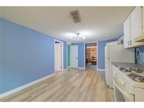 13 Janet Street, Port Colborne, ON - Indoor Photo Showing Kitchen