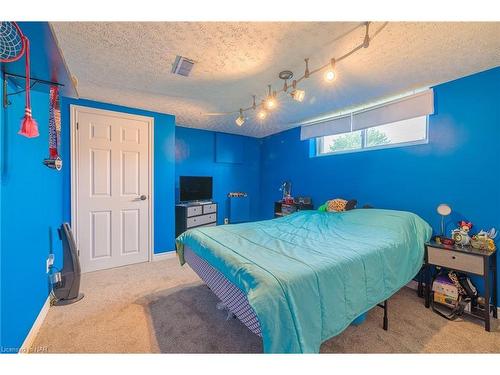 13 Janet Street, Port Colborne, ON - Indoor Photo Showing Bedroom