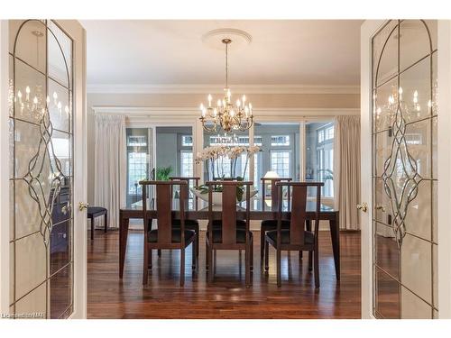 8 Hillcrest Avenue, St. Catharines, ON - Indoor Photo Showing Dining Room