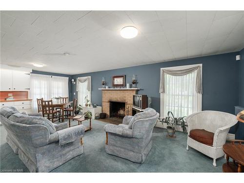 415 Regent Street, Niagara-On-The-Lake, ON - Indoor Photo Showing Living Room With Fireplace